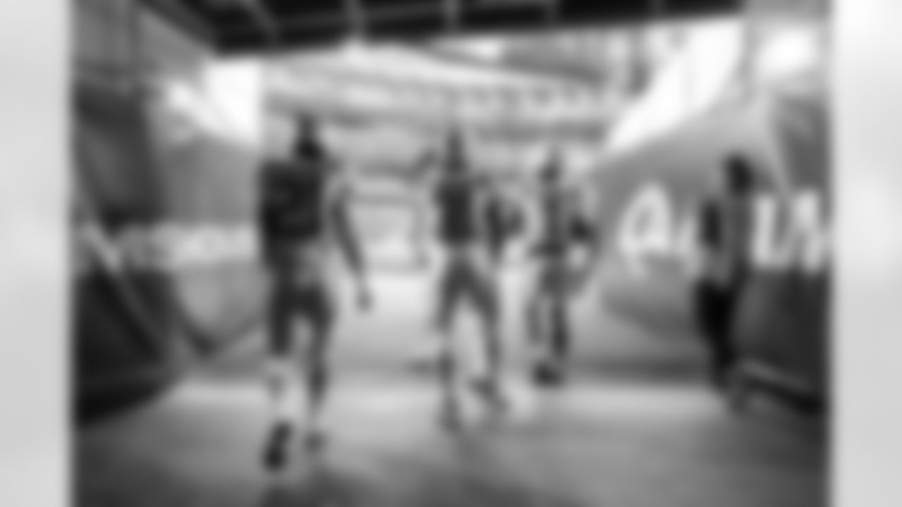 RB D.J. Giddens #21, RB Tyler Goodson #31, WR Josh Downs #1 and Ali Demas - Social Media Operations Manager