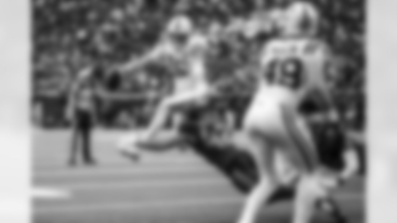 QB Riley Leonard #15 and TE Sean McKeon #49