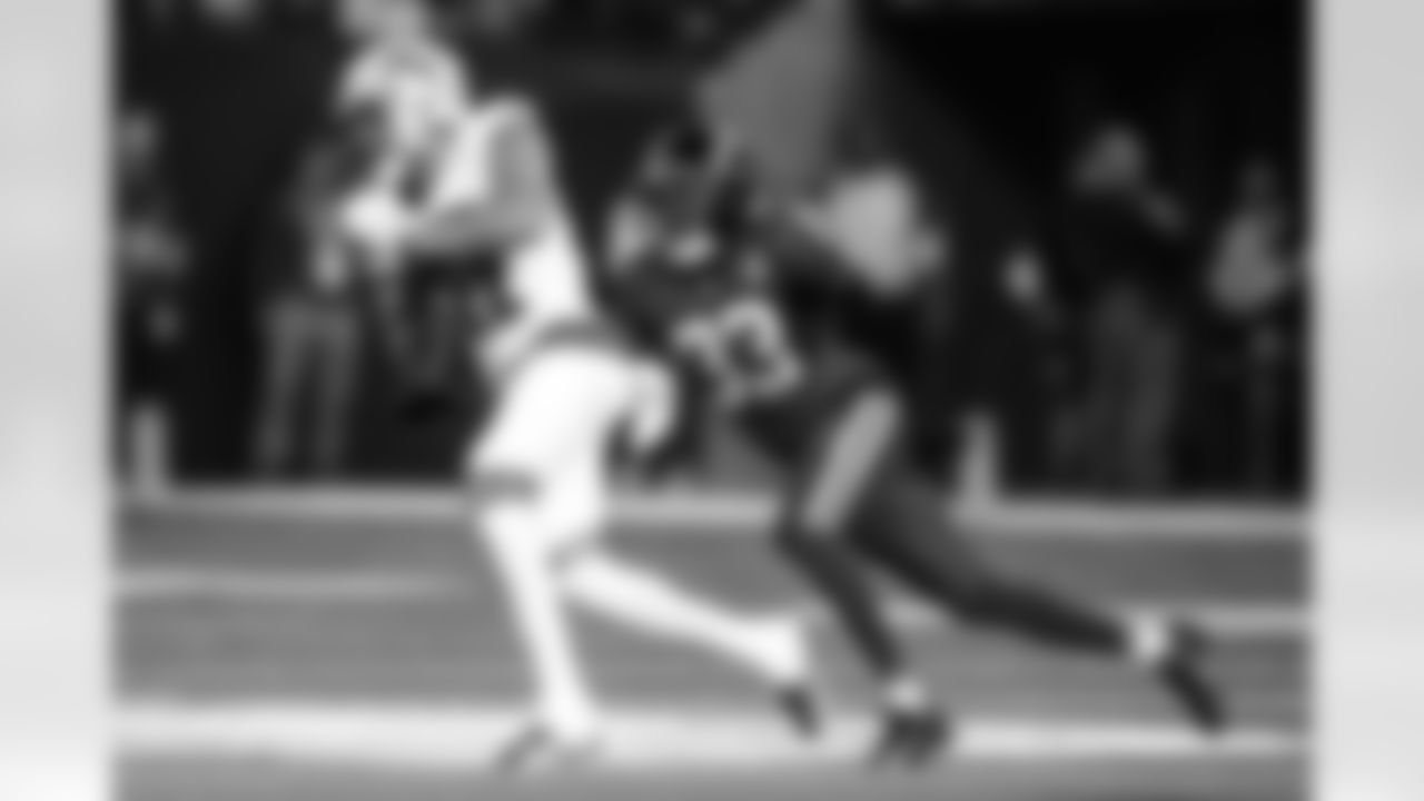 CB Samuel Womack III #33