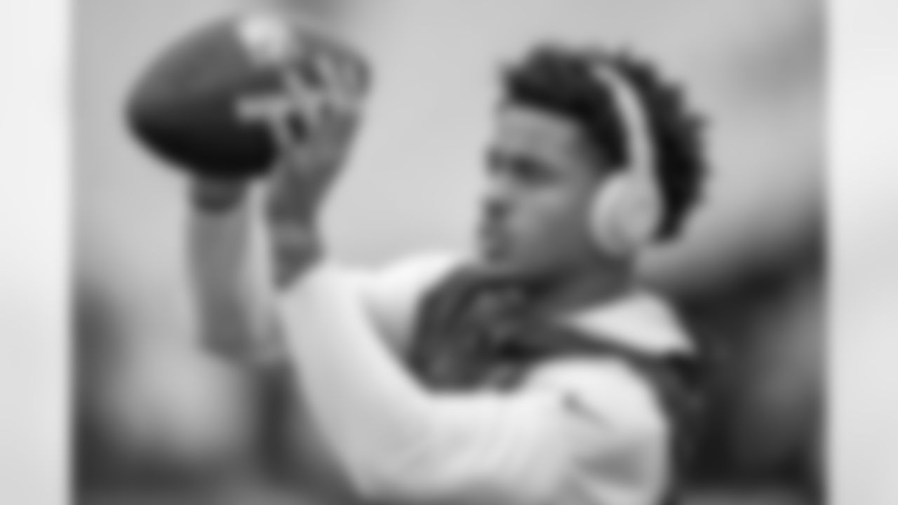 2025_1102_PIT_Pregame_0003