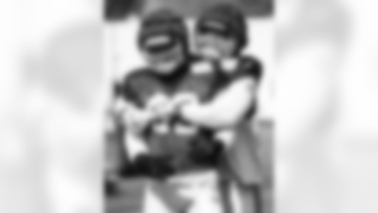 DT DeForest Buckner #99 and DT Raekwon Davis #98