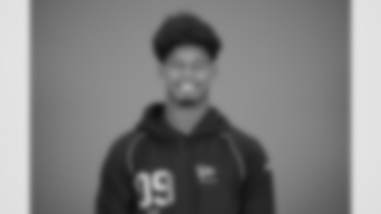 North Carolina State tight end Justin Joly (09) poses for a portrait at the NFL football scouting combine in Indianapolis, Wednesday, Feb. 25, 2026 (AJ Mast/AP Content Services for the NFL)