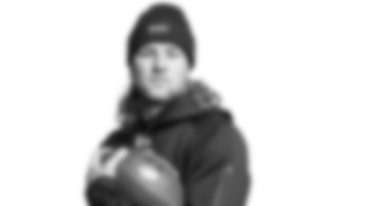 Penn State tight end Tyler Warren poses for a portrait at the NFL football scouting combine on Saturday, March 1, 2025 in Indianapolis. (Todd Rosenberg via AP)