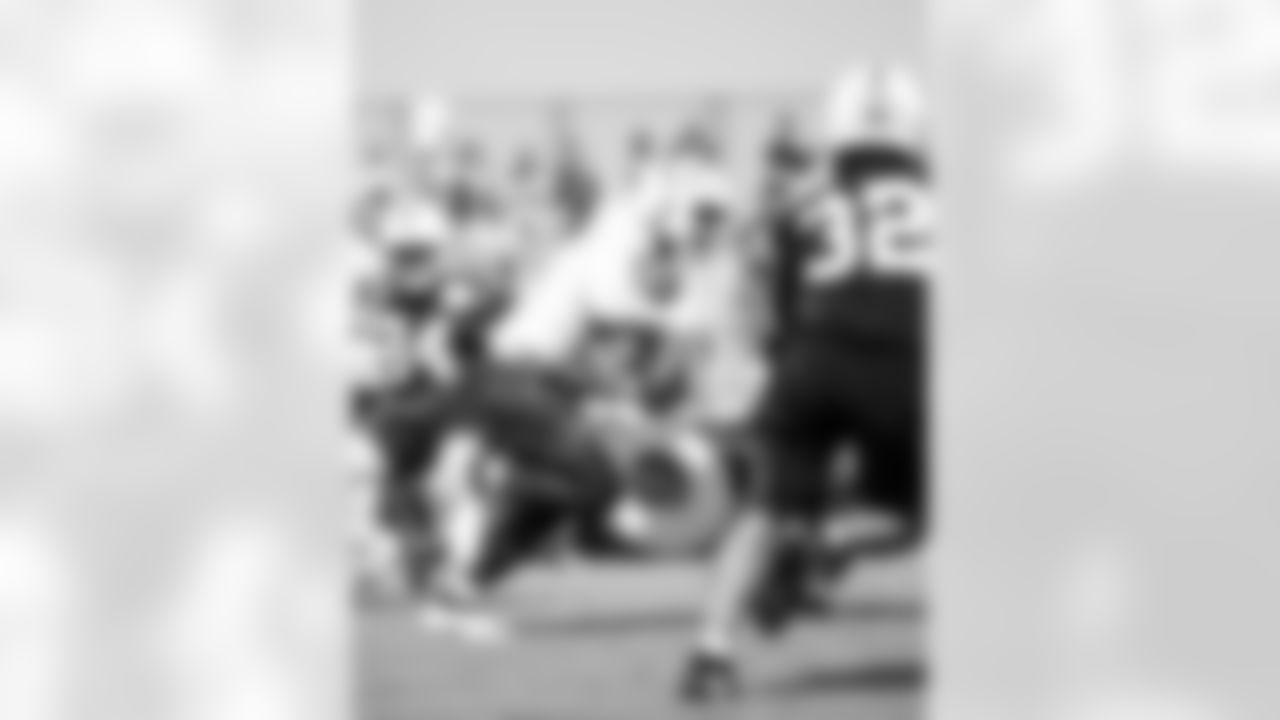 RB DJ Giddens #21