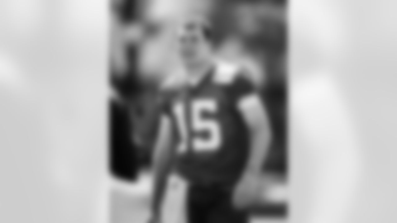 QBRiley Leonard#15