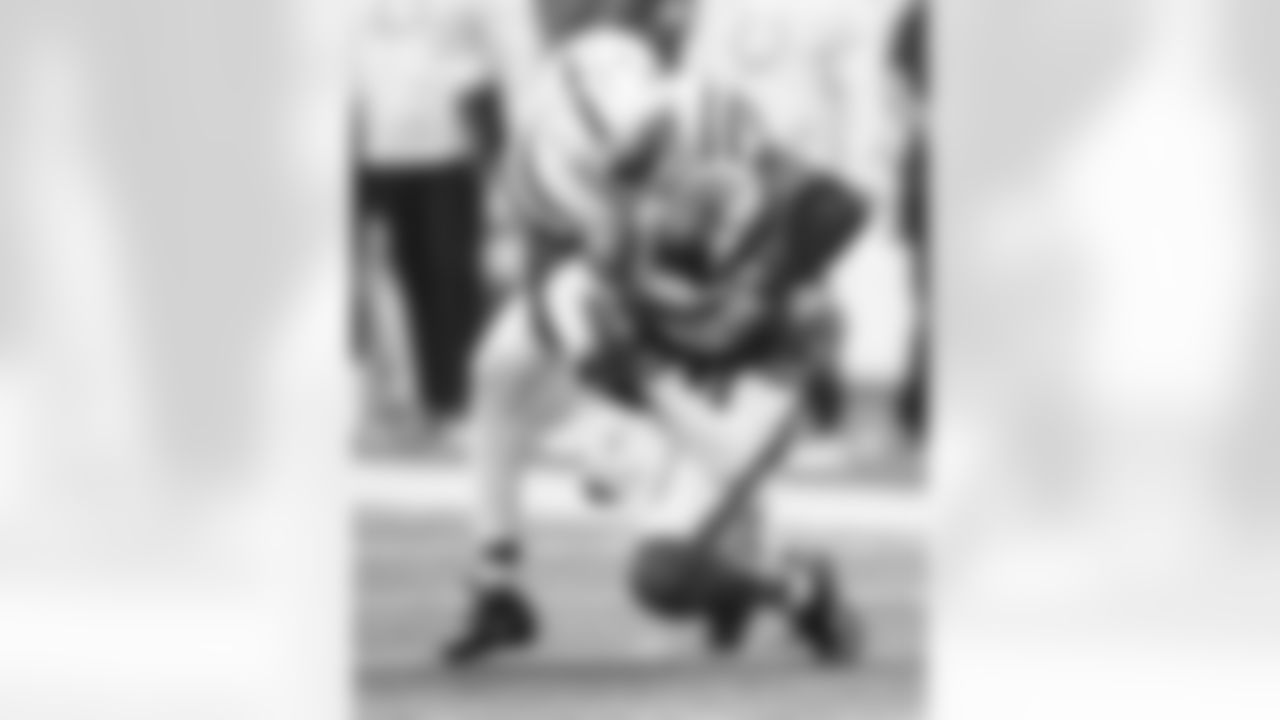 CB Samuel Womack III #33