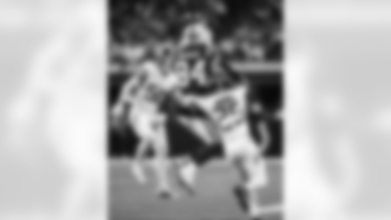 TE Tyler Warren #84