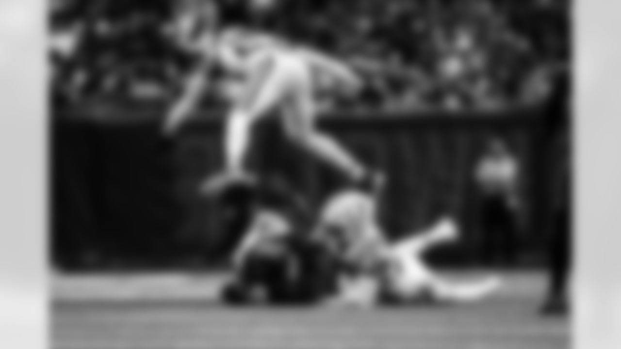 S Nick Cross #20 and CB Kenny Moore II #23