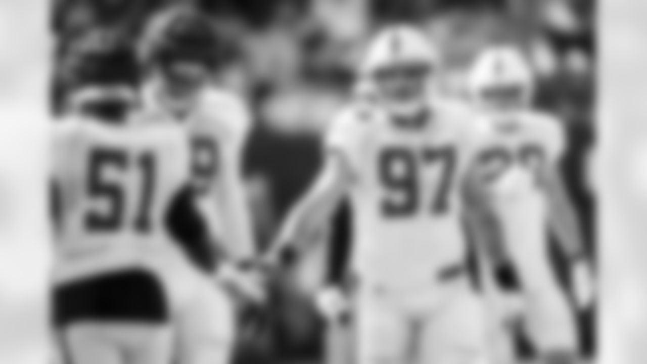 DE Kwity Paye #51 and DE Laiatu Latu #97