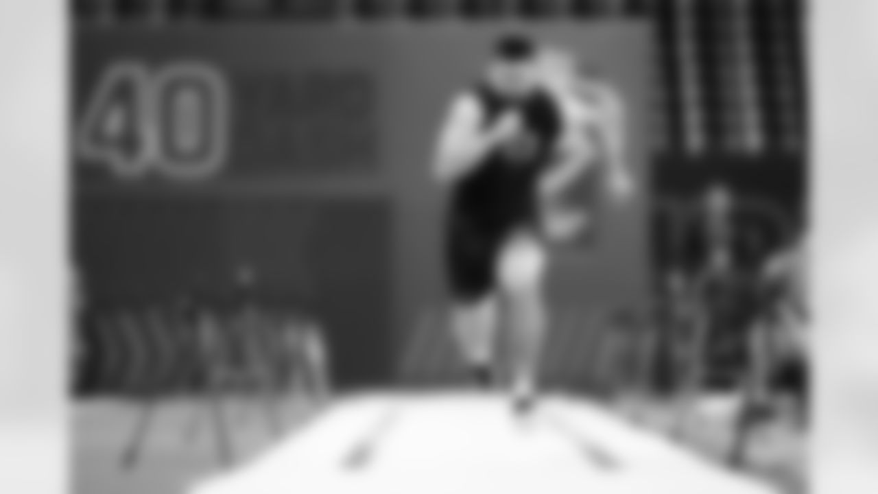 Alabama tight end Josh Cuevas (03) runs the 40-yard dash during the 2026 NFL Scouting Combine on Friday, February 27, 2026 in Indianapolis, Indiana. (Cooper Neill/NFL)