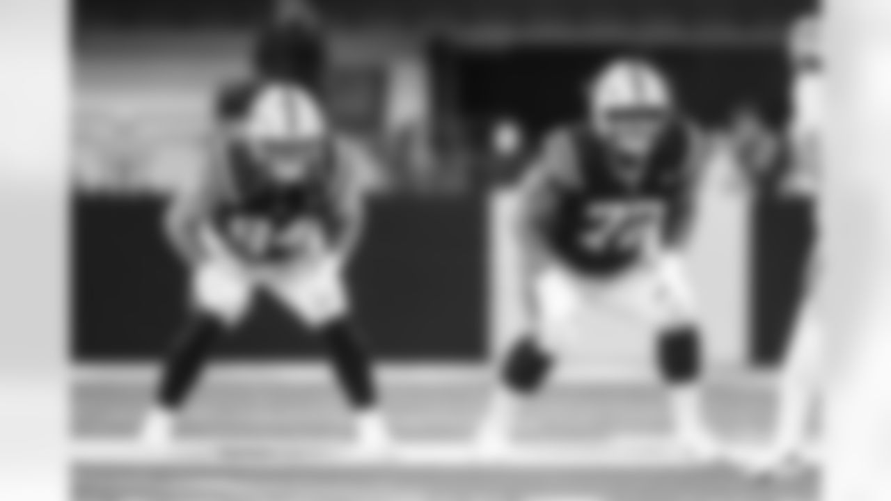 TE Tyler Warren #84 and T Braden Smith #72