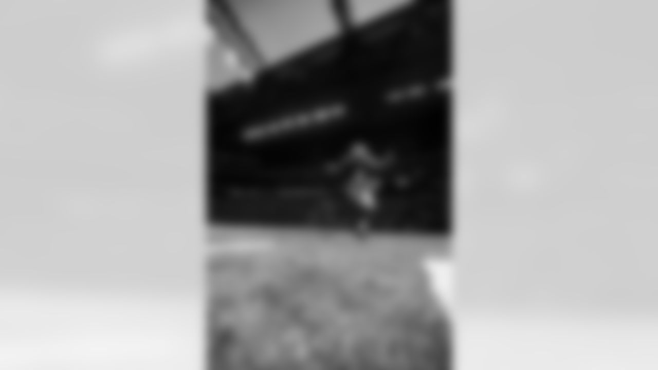 2012_0916_MIN_bowen_0553