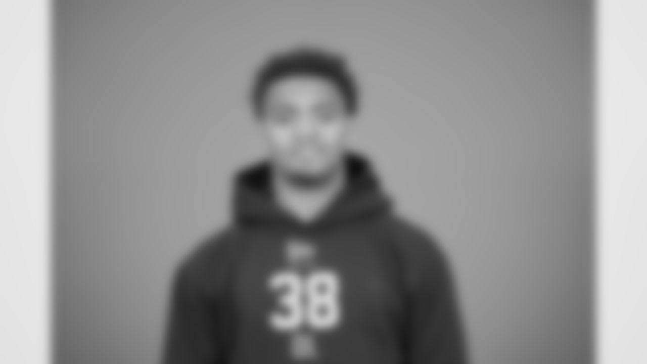 Auburn defensive lineman Keldric Faulk (38) poses for a portrait at the NFL football scouting combine in Indianapolis, Tuesday, Feb. 24, 2026 (AJ Mast/AP Content Services for the NFL)