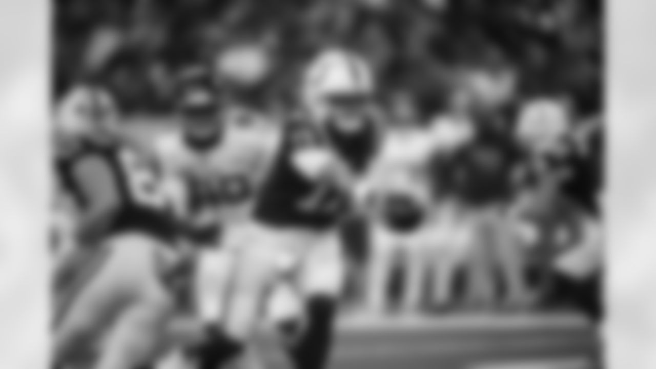 QB Daniel Jones #17