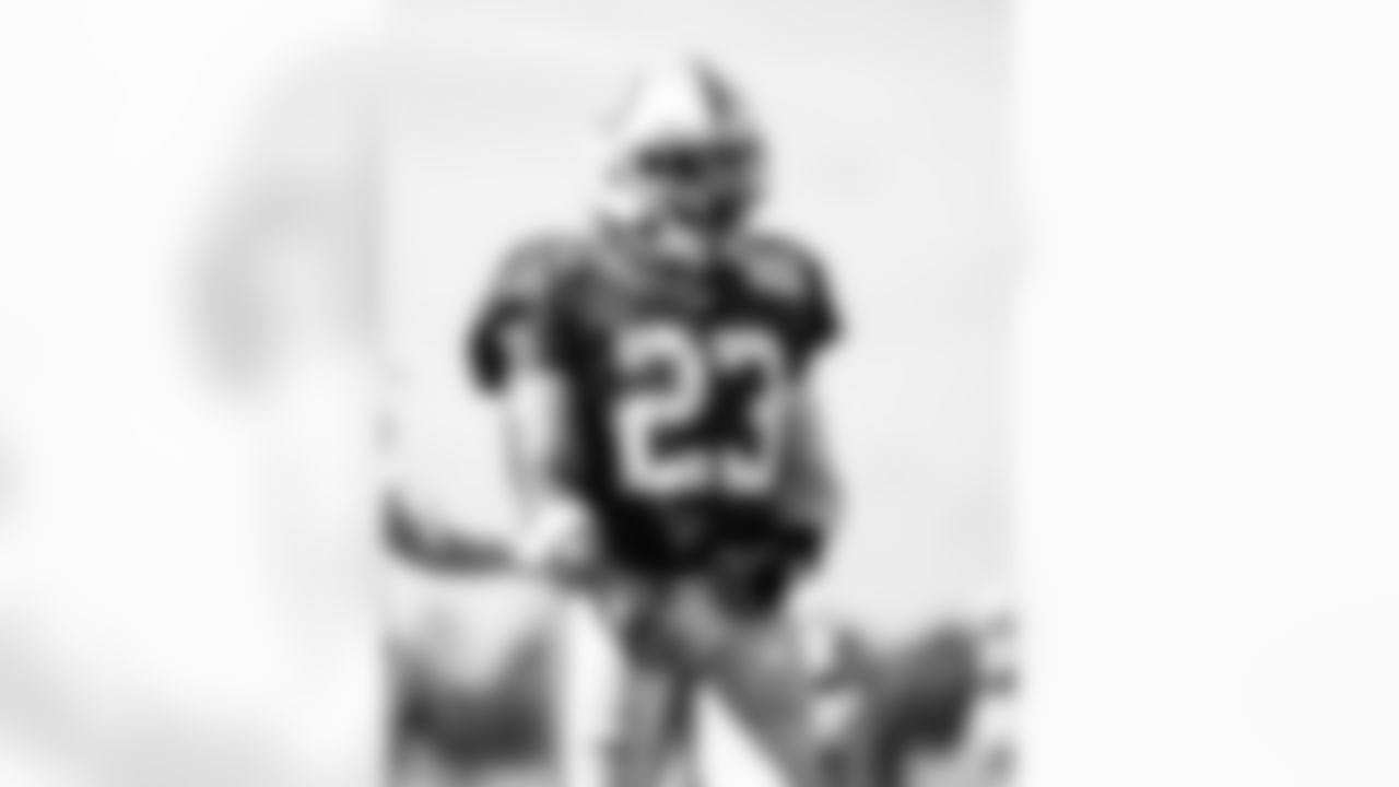 CB Kenny Moore II #23