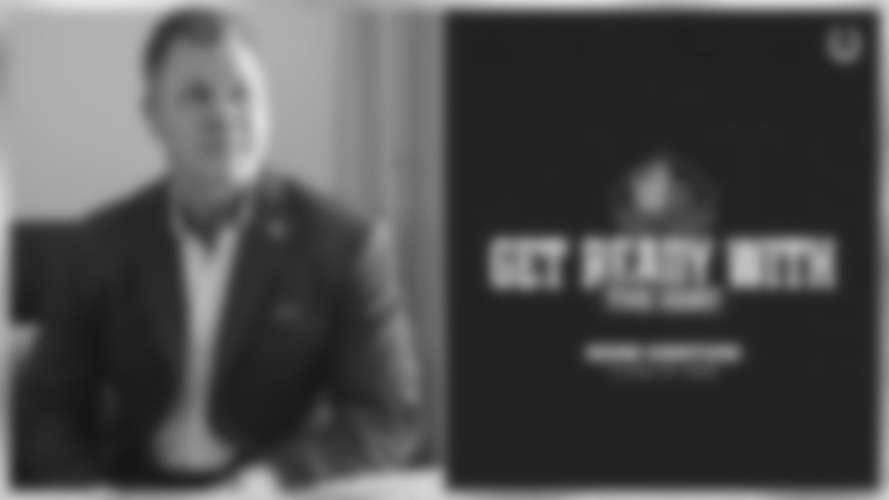 26-HOF-Vinatieri-Get-Ready