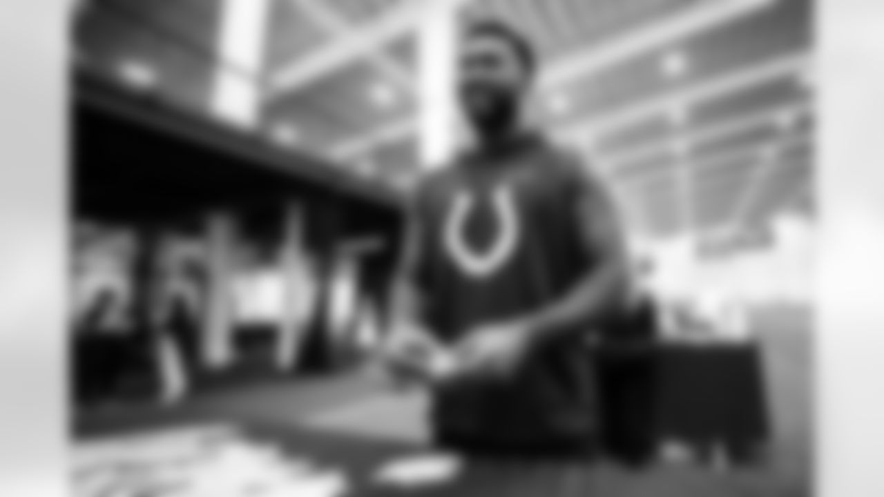 DT DeForest Buckner #99