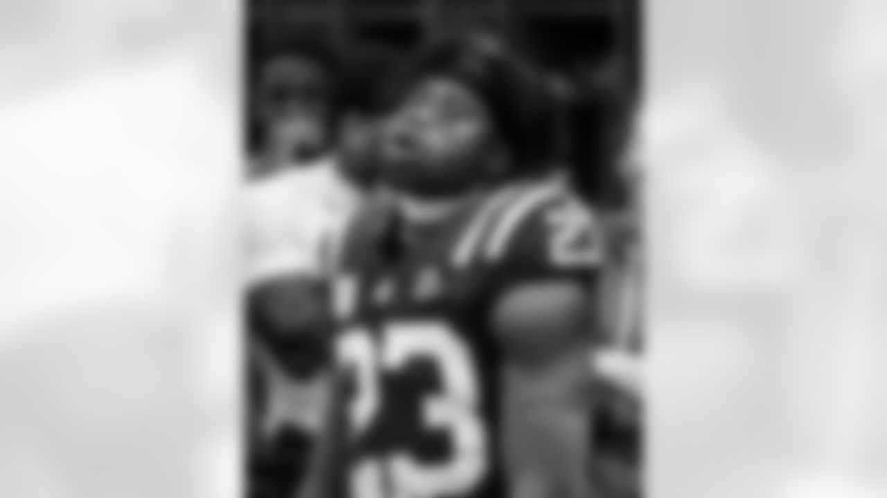 CB Kenny Moore II #23