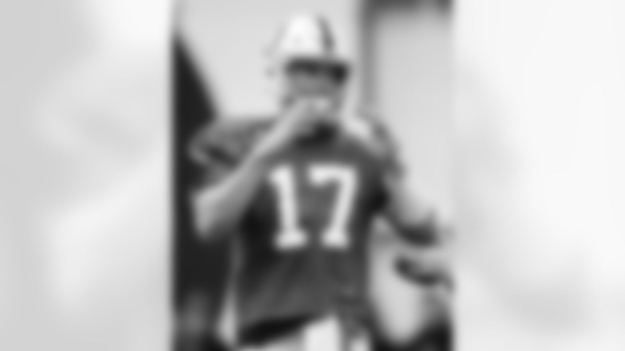 QB Philip Rivers #17