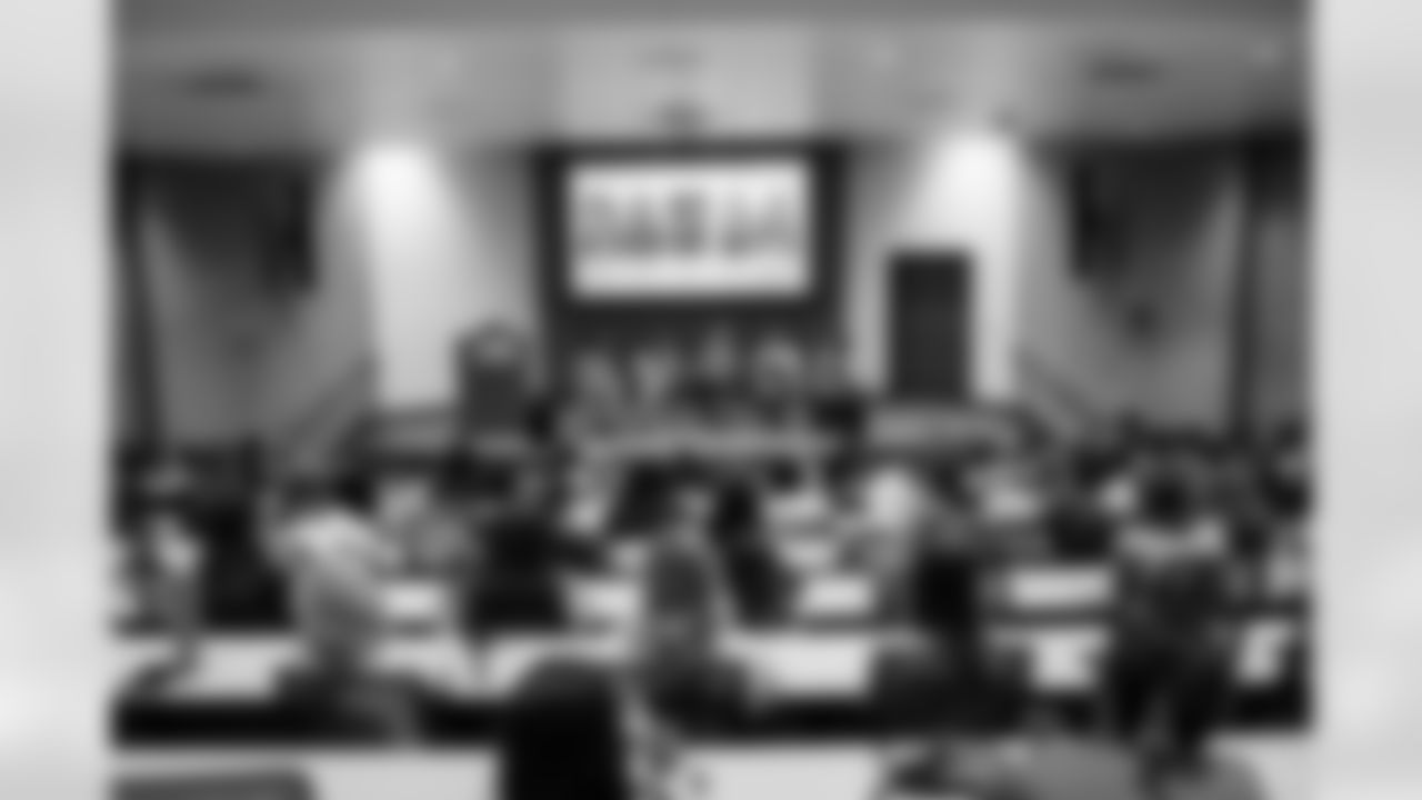 2025_0516_BTS_Inside_The_Huddle_2033