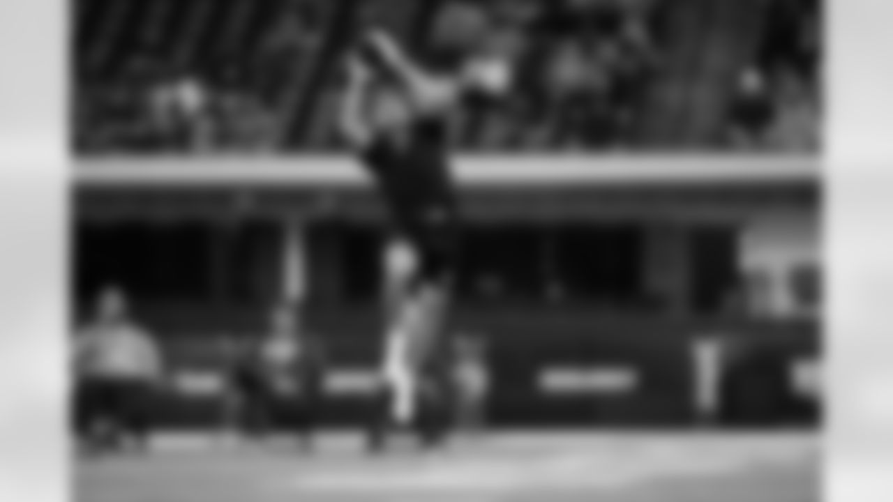 Clemson defensive back Avieon Terrell (31) participates in a drill during the 2026 NFL Scouting Combine on Friday, February 27, 2026 in Indianapolis, Indiana. (Cooper Neill/NFL)