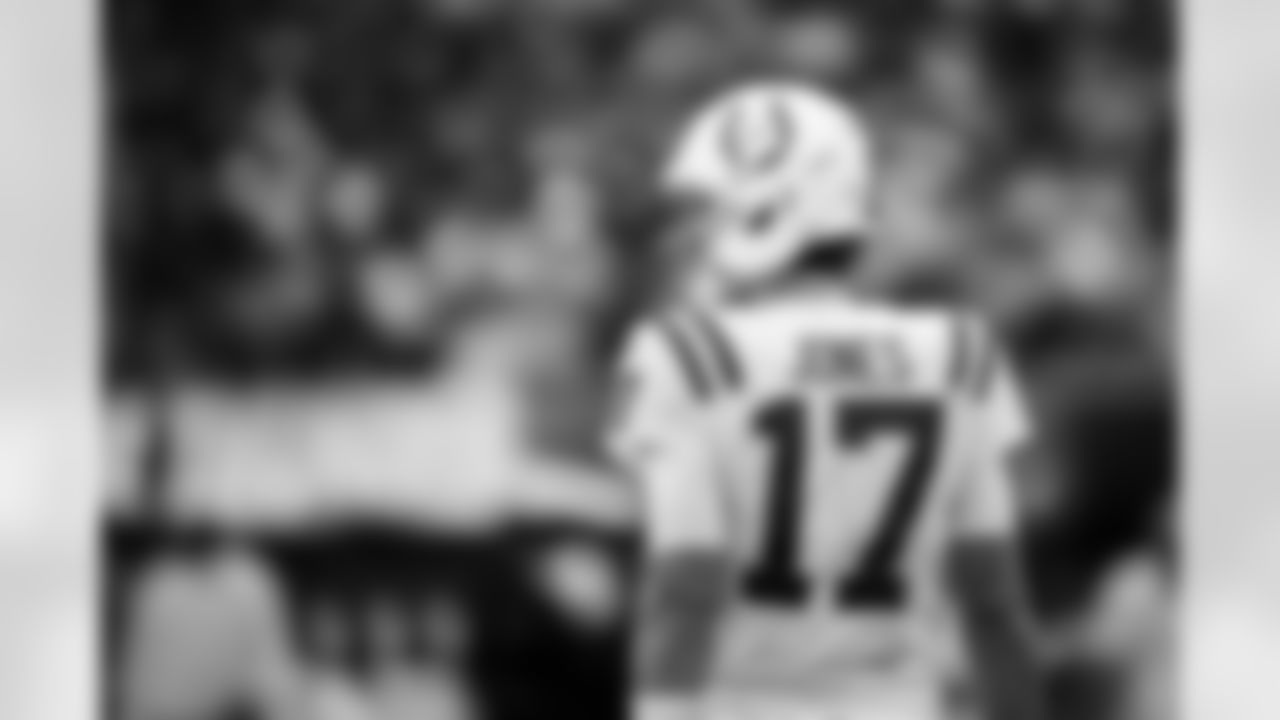 QB Daniel Jones #17