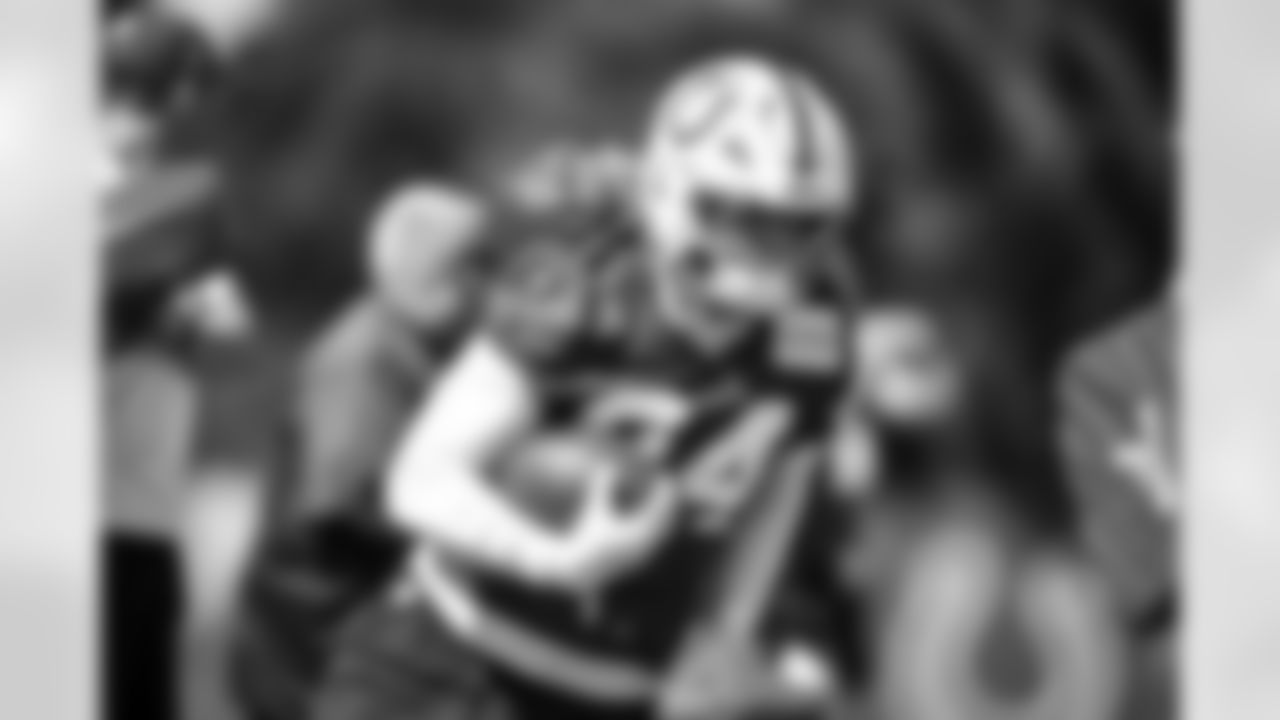 TE Tyler Warren #84