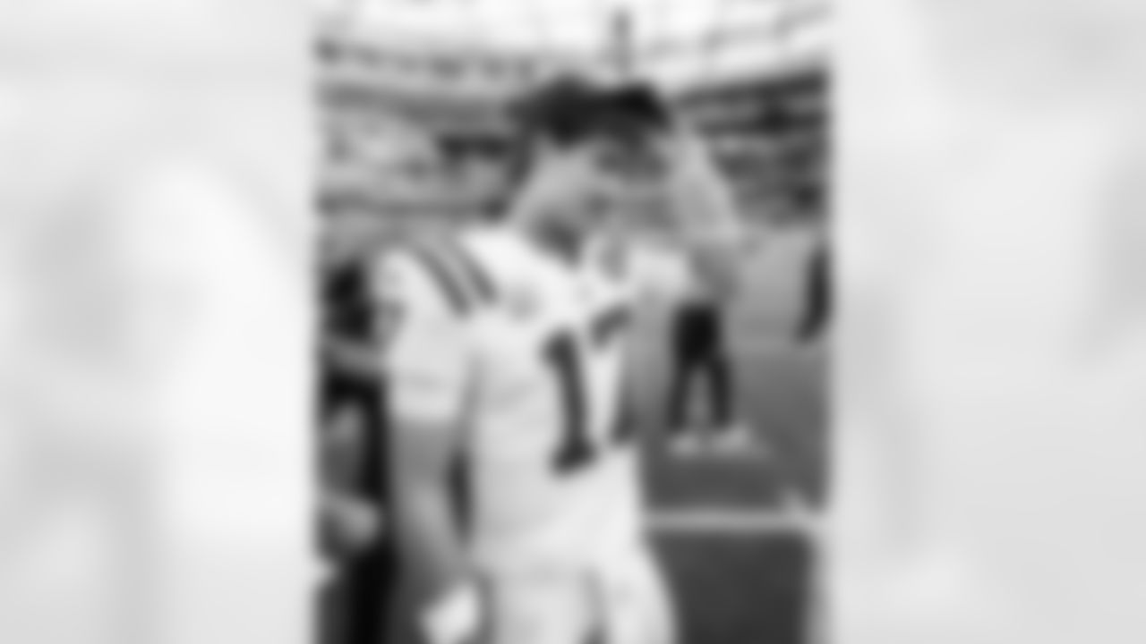 QB Daniel Jones #17