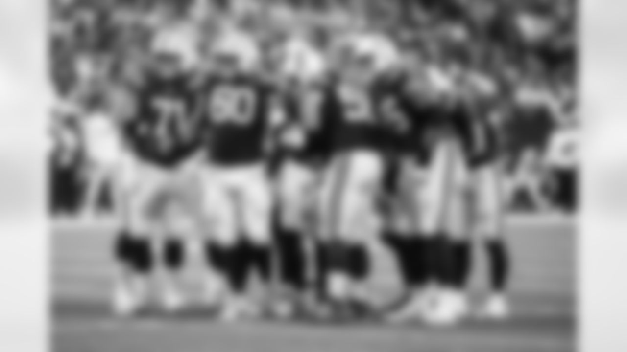 T Matt Goncalves #71, G Tanor Bortolini #60, G Quenton Nelson #56 and T Jalen Travis #75