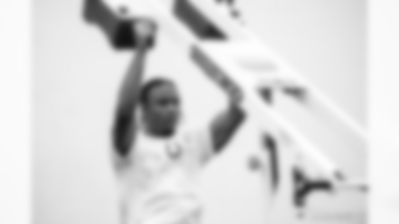 WR Adonai Mitchell #10
