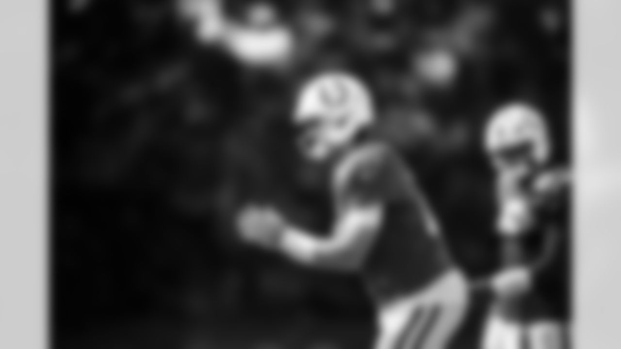 QB Daniel Jones #17