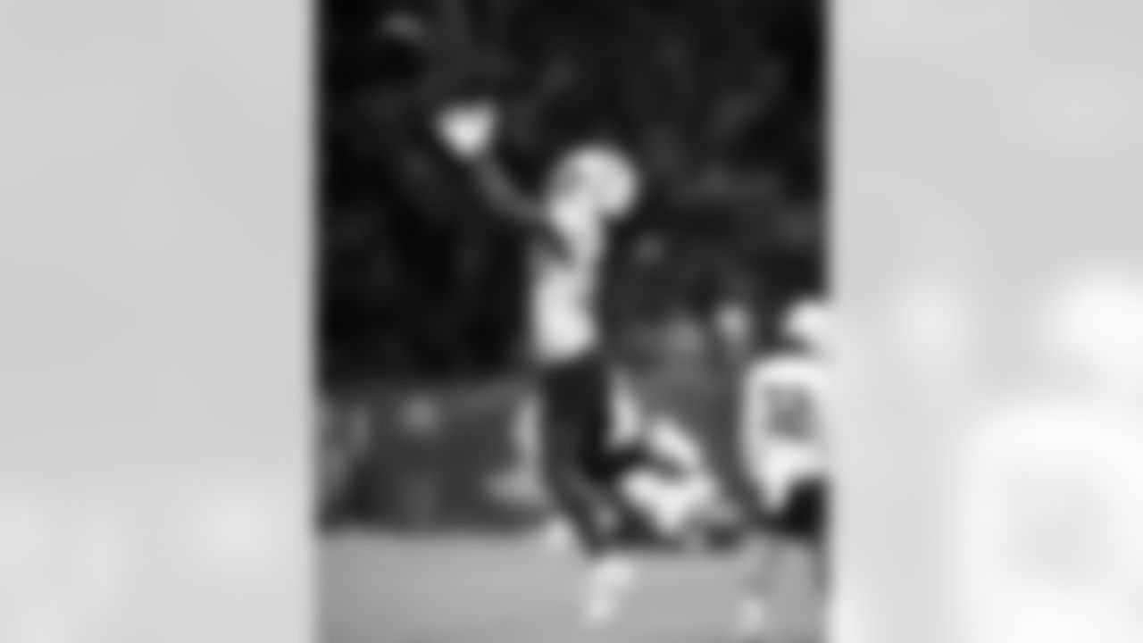 CB B.J. Mayes #36
