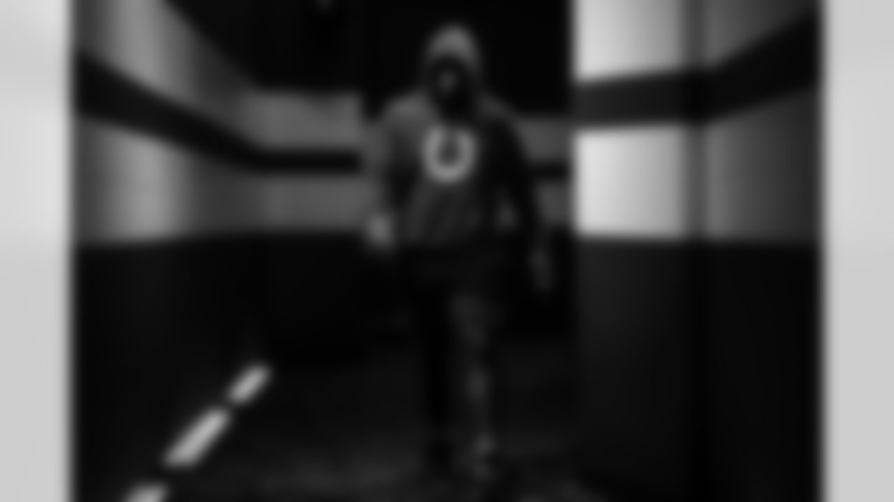 LB Germaine Pratt #53