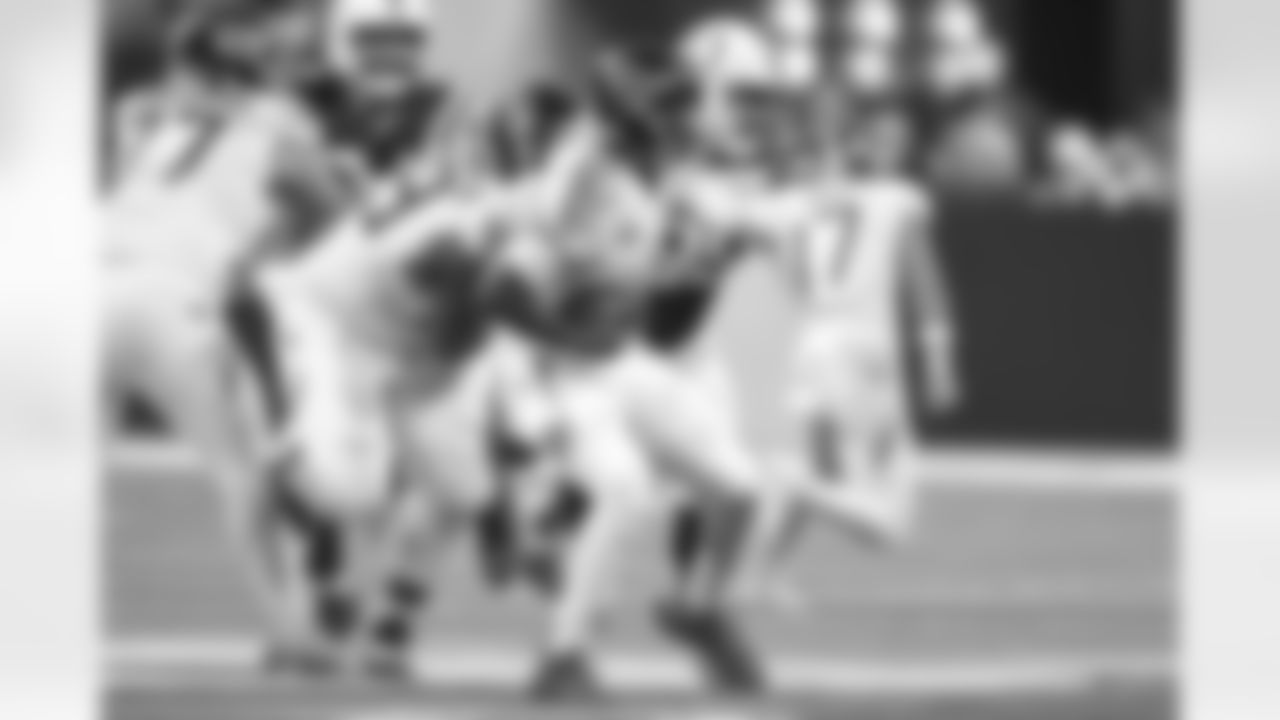2025_1026_TEN_GamePhotos_0101
