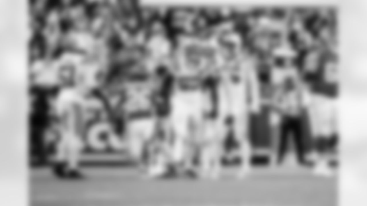 LB Germaine Pratt #53