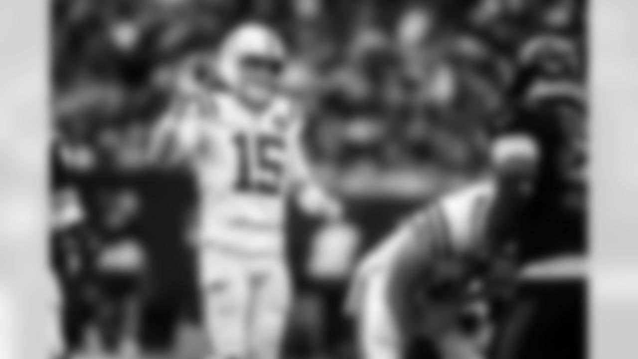 QB Riley Leonard #15