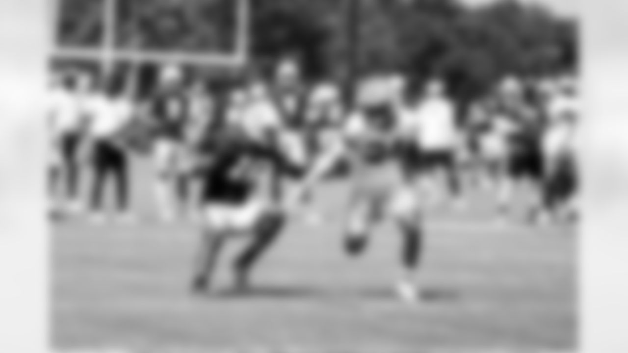 WR Adonai Mitchell #10