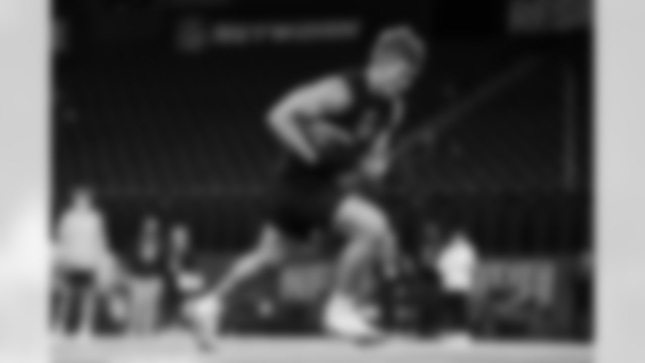 Notre Dame tight end Eli Raridon (19) participates in a drill during the 2026 NFL Scouting Combine on Friday, February 27, 2026 in Indianapolis, Indiana. (Cooper Neill/NFL)