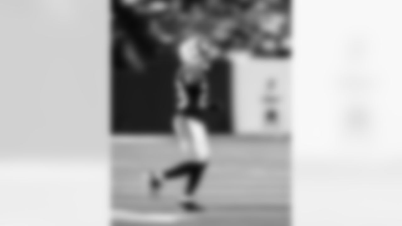 CB Kenny Moore II #23