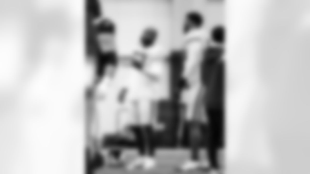 LB Germaine Pratt #53 and DT DeForest Buckner #99