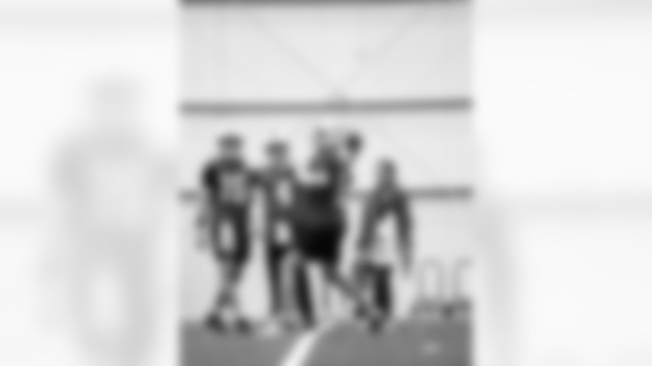 QB Philip Rivers #17