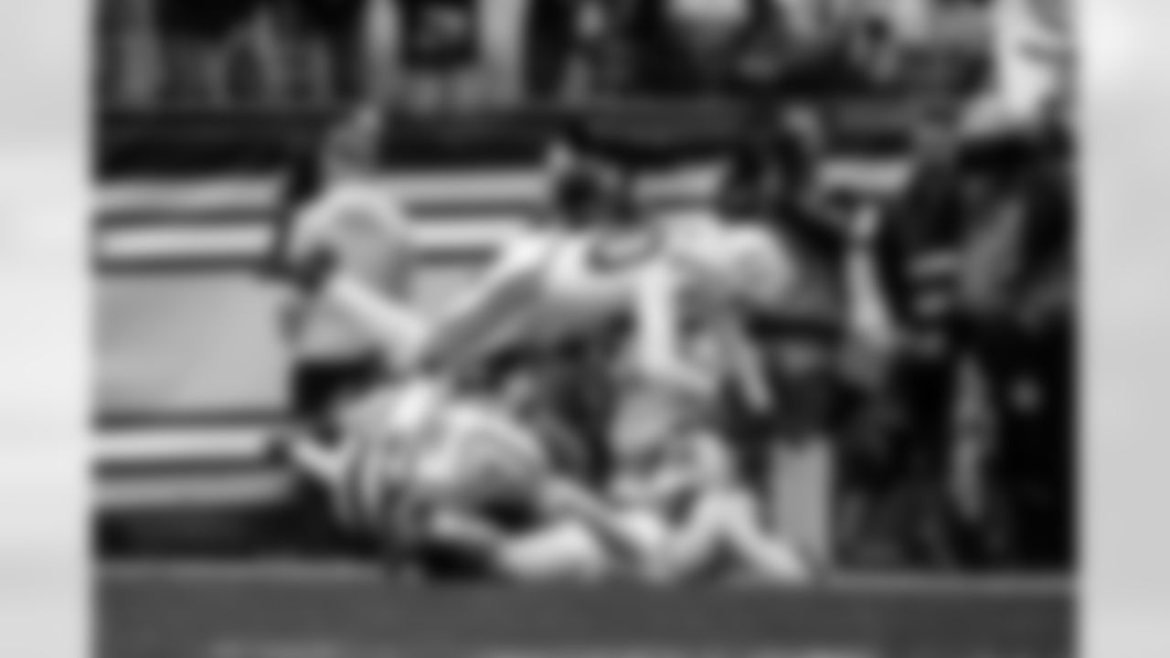 LB Germaine Pratt #53, CB Jaylon Jones #40 and LB Zaire Franklin #44