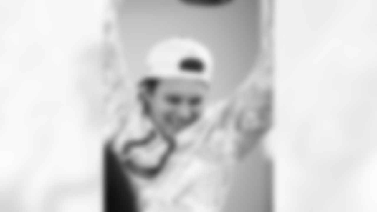 QB Riley Leonard #15
