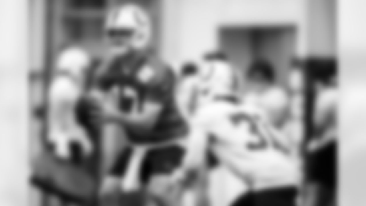 QB Daniel Jones #17
