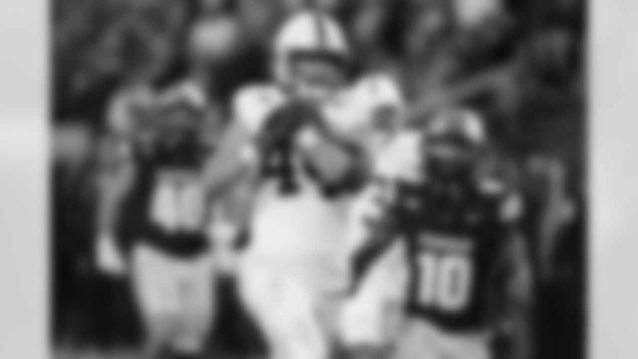 Penn State tight end Tyler Warren (44) runs for a touchdown against Purdue during the second half of an NCAA college football game in West Lafayette, Ind., Saturday, Nov. 16, 2024. (AP Photo/Michael Conroy)