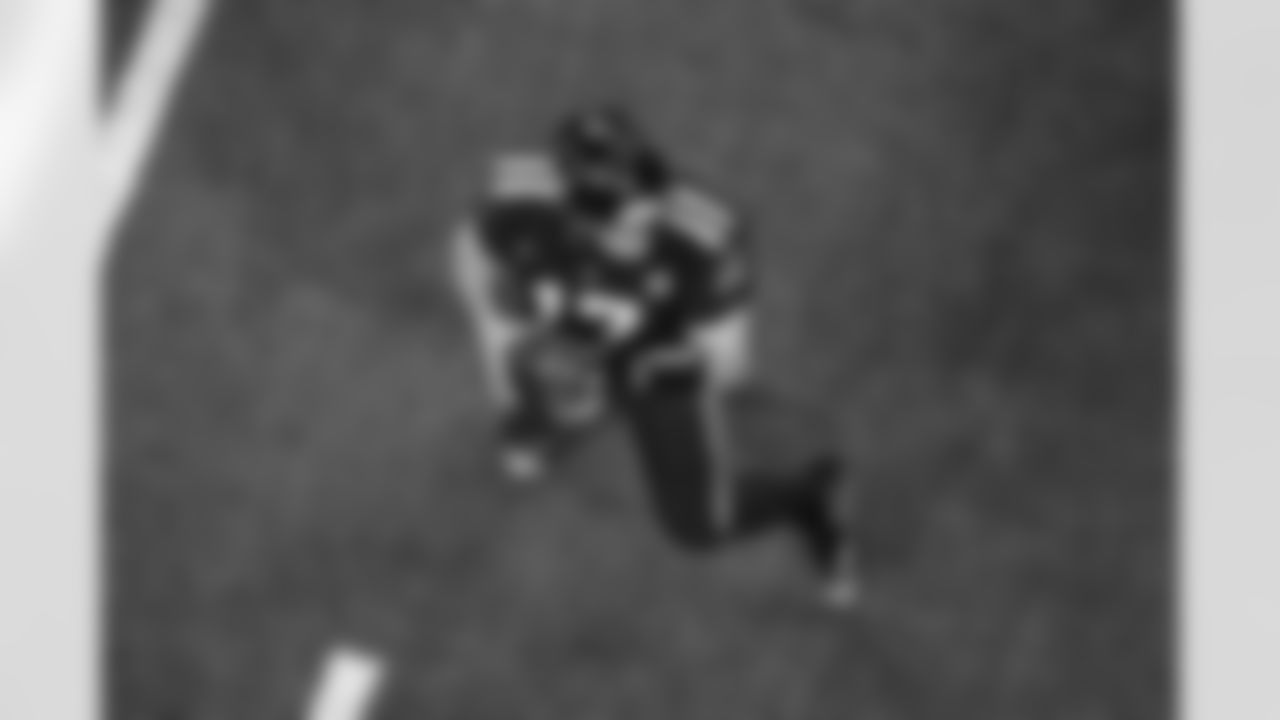 QB Philip Rivers #17