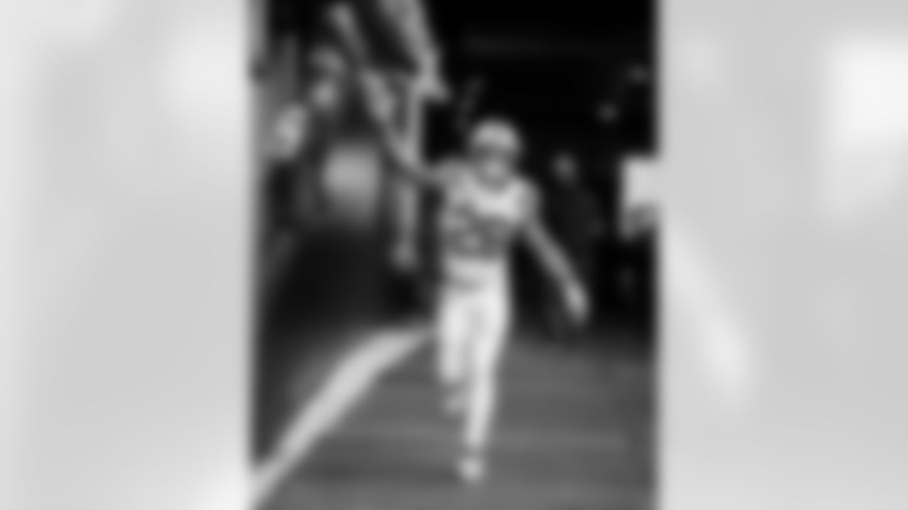 RB Jonathan Taylor #28