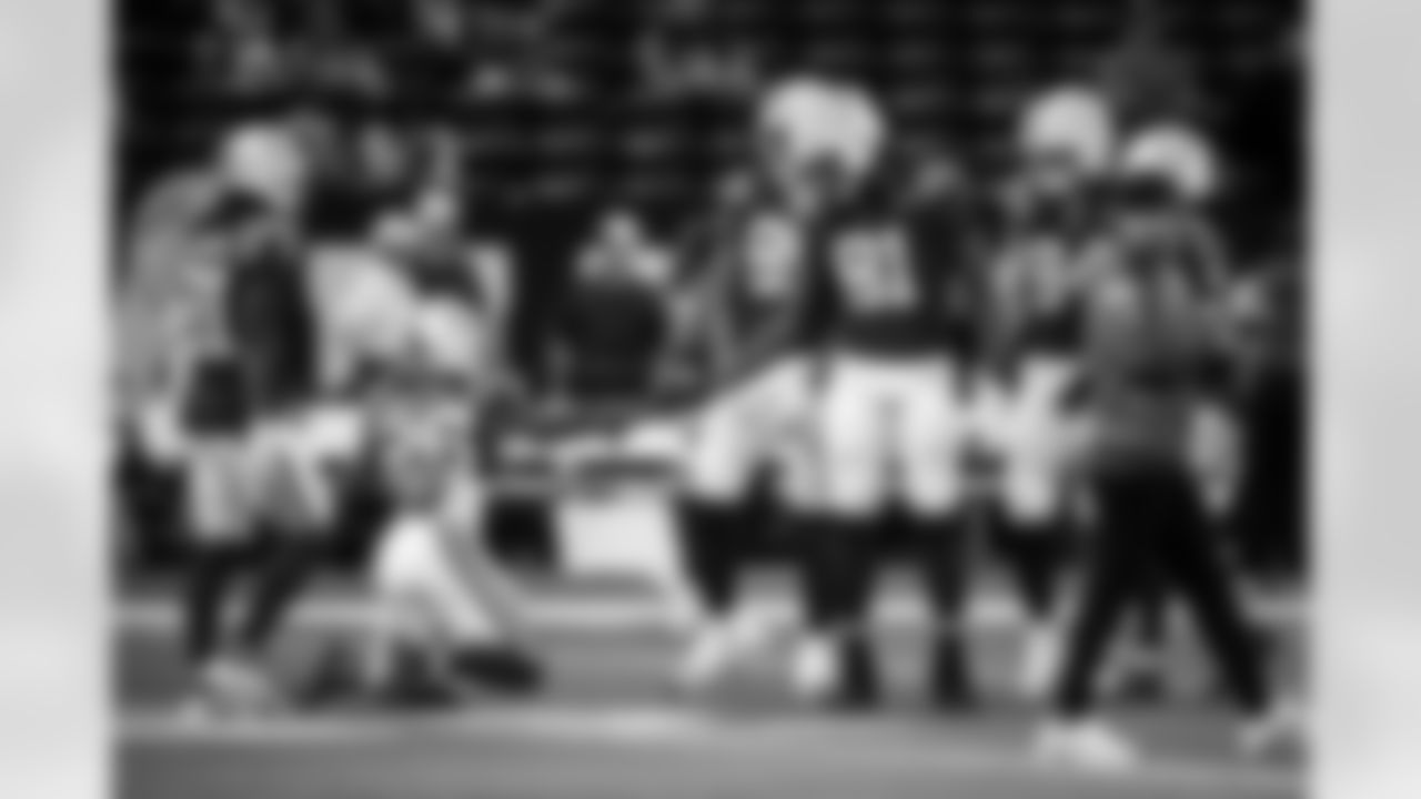 RB Tyler Goodson #31, RB Ameer Abdullah #26, TE Mo Alie-Cox #81, TE Tyler Warren #84 and TE Drew Ogletree #85