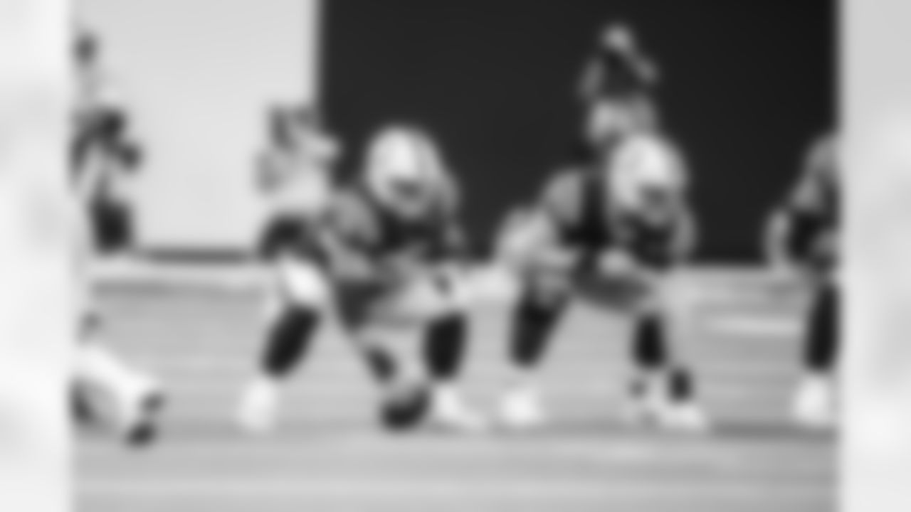 C Mose Vavao #67 and G Dalton Tucker #68