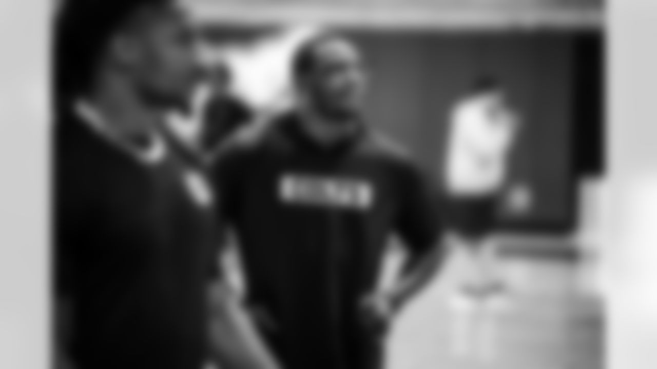 DE Samson Ebukam #52